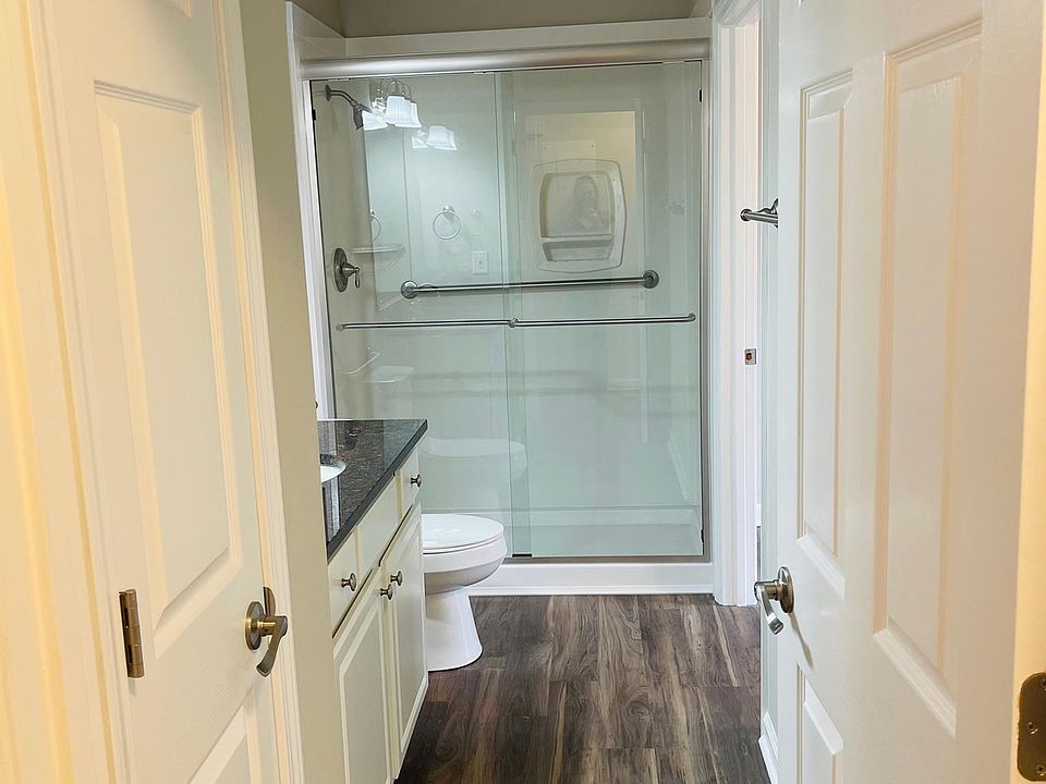 2nd image of 11-2260 Pesnell Ct #11-B