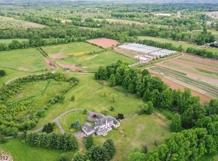 2 Martin Ln, Flemington, NJ 08822