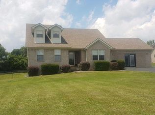 112 Raven Dr, Berea, KY 40403
