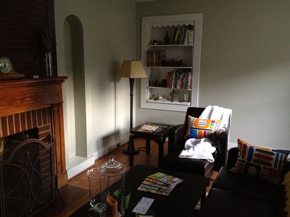 2nd image of 1135 Ridgecrest Ave