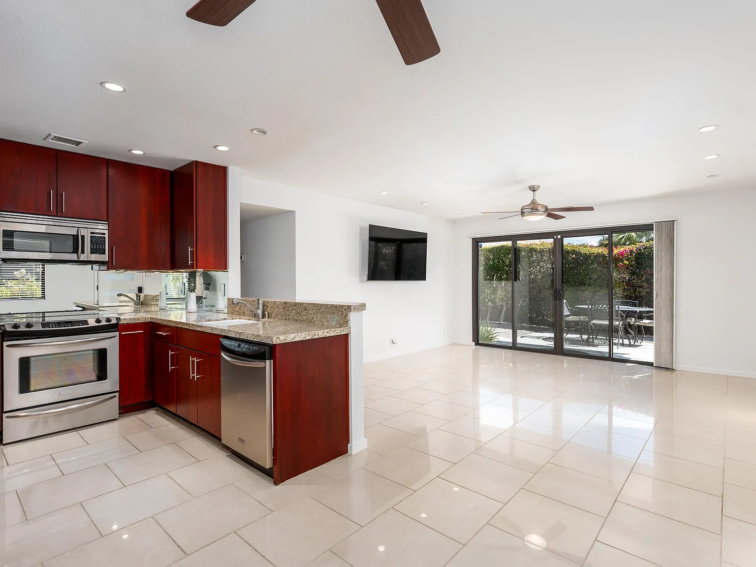 1111 E Ramon Rd — Photo 3