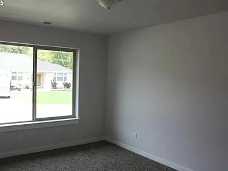 1530 W Basil St — Photo 9