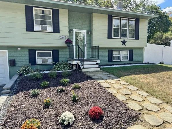 18 Edgewood Street, Claremont, NH 03743