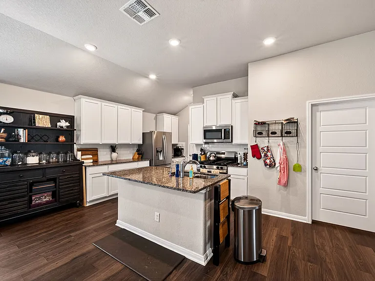 13111 Bay Point Way St — Photo 10