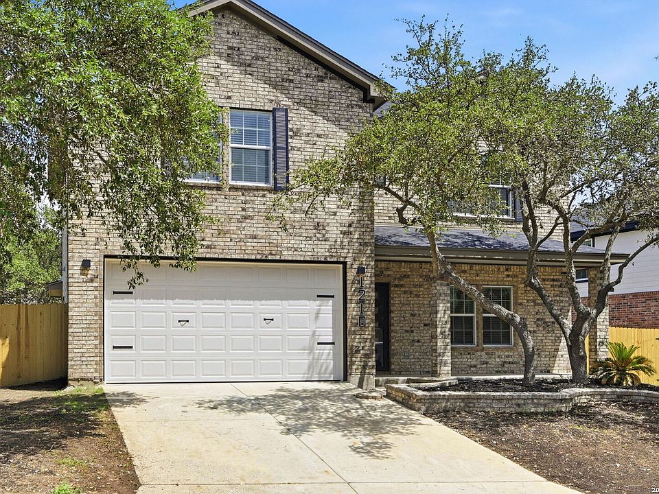 1st image of 1210 Lynx Bend
