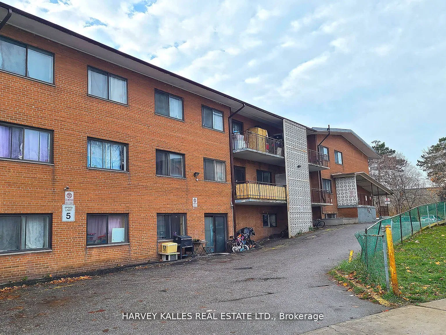 3 bed, $2,150 — Photo 2