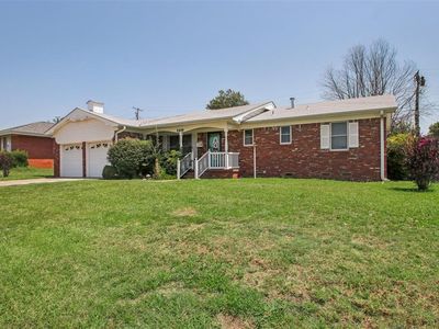 1210 Lynnwood Ave, Lindsay, OK, 73052