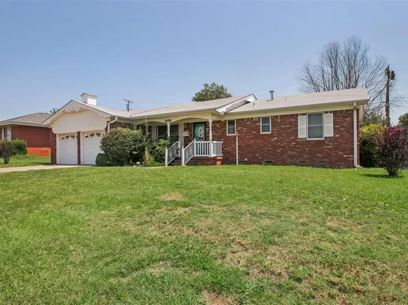 1210 Lynnwood Ave, Lindsay, OK 73052