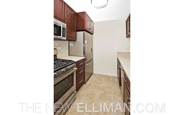 Rented by Douglas Elliman | media 37