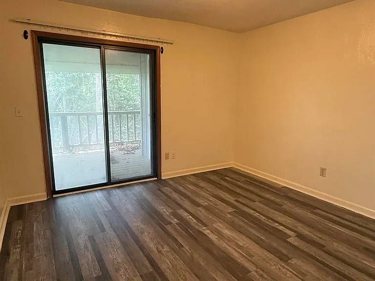 1873 Larette Dr — Photo 5