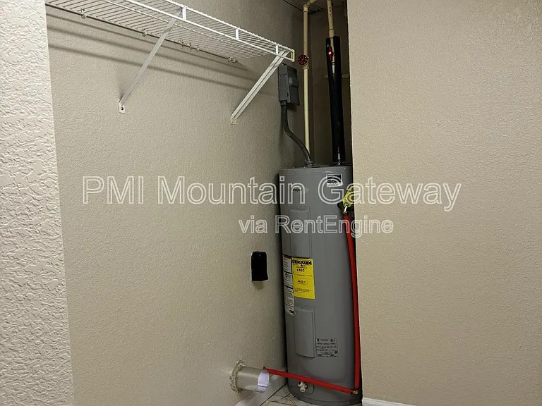 131 Primrose Dr #B — Photo 8