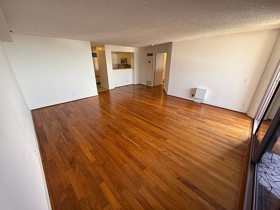 5th image of 415 South St APT 1903