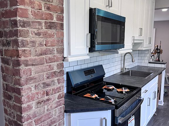 3rd image of 857 Sherman Ave #2