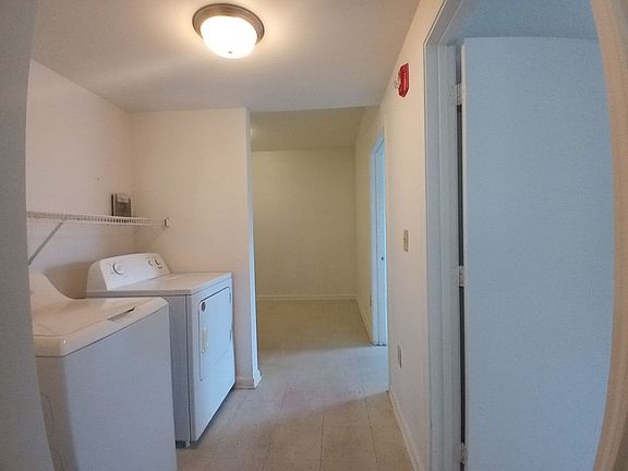 4th image of 503 Cypress St #43