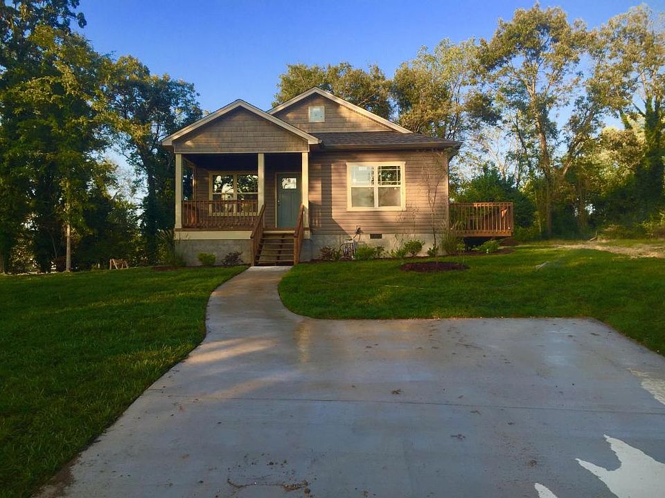 1st image of 3811 Kingwood Cir #1