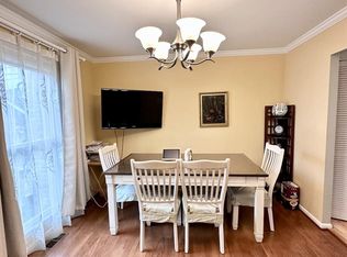 4 E Darby Ct, Gaithersburg, MD 20878