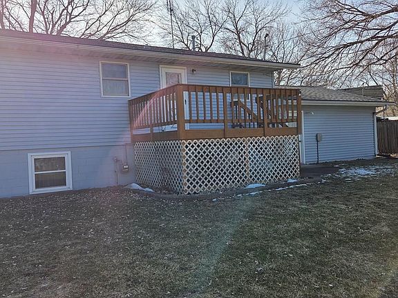 2nd image of 615 Southwood Dr