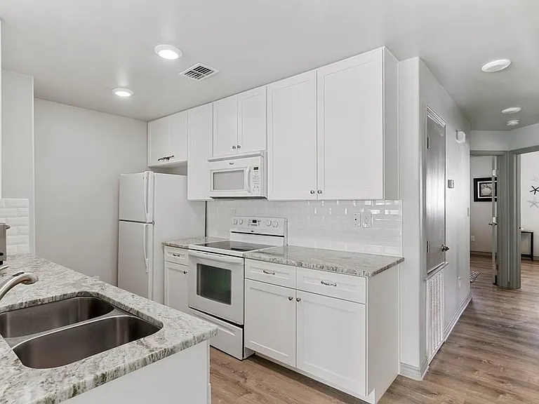 3441 Loop 1781 #B6 — Photo 2