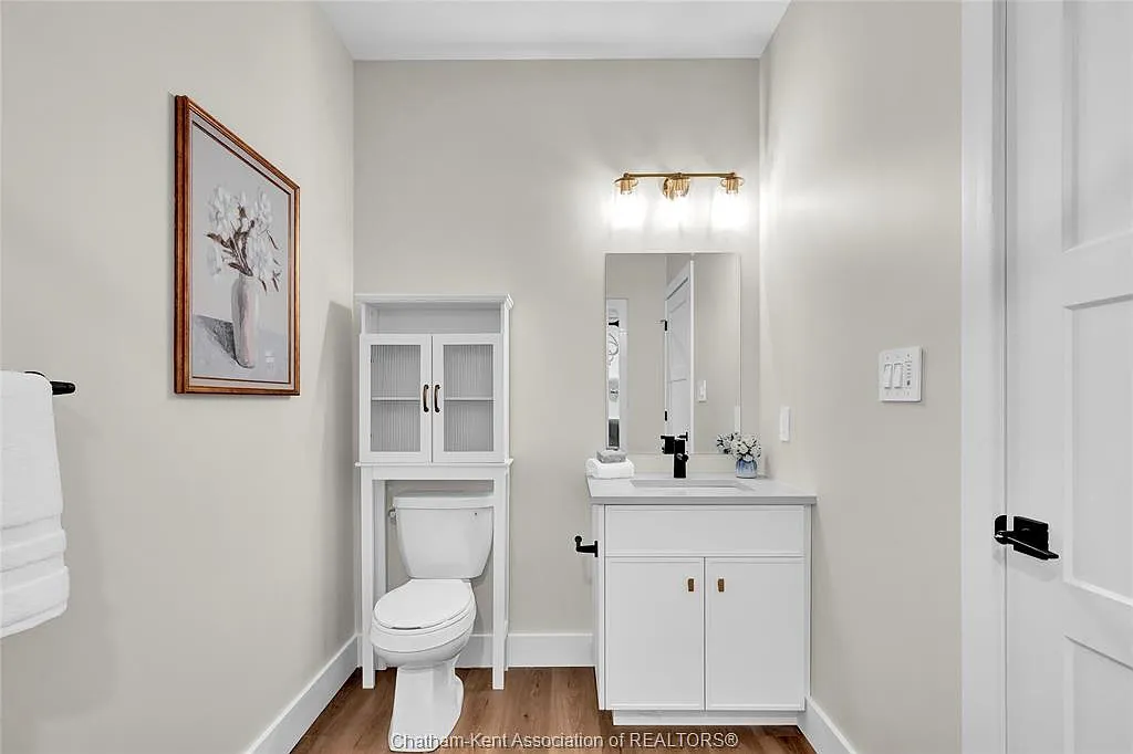 12 Mill St W — Photo 4