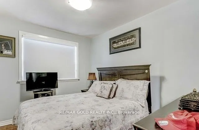 6 Monaco Ct — Photo 17