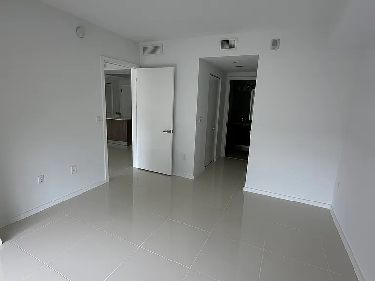 5252 NW 85th Ave #1 — Photo 9