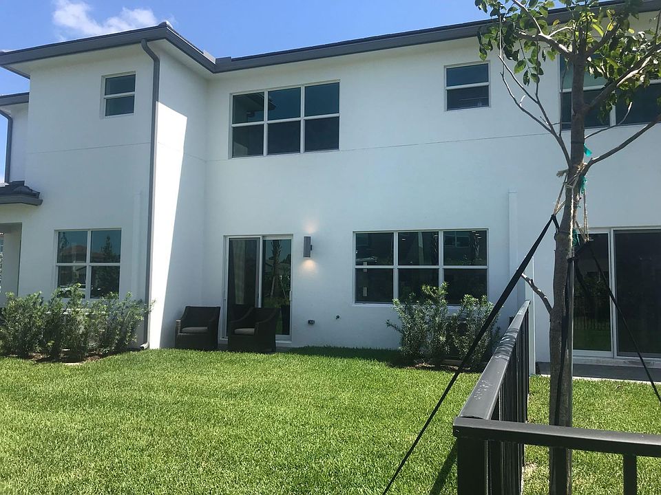 2nd image of 9096 Kingsmoore Way #9096