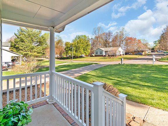 5th image of 4568 Huntington Dr