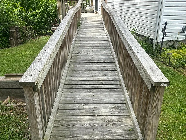 311 Harlem Ln — Photo 2
