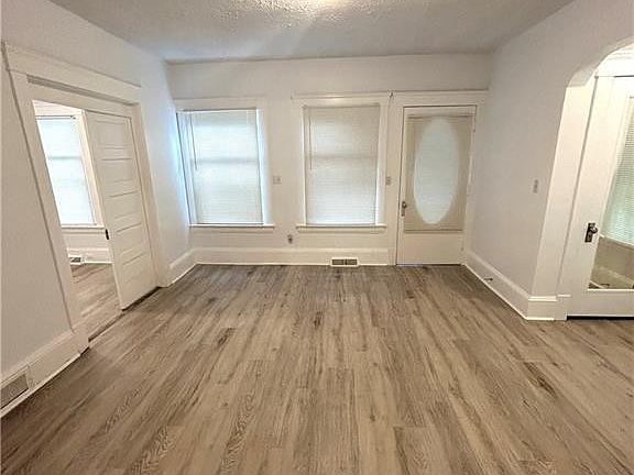 3rd image of 9505 Baltic Rd