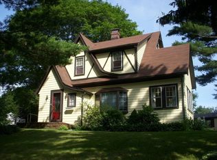 231 Forest St, Reading, MA 01867