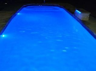253 Shamrock Dr, Floresville, TX 78114