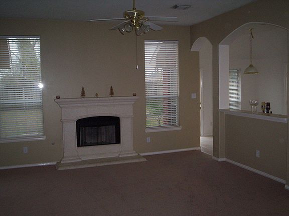 4th image of 10826 White Oak Point Ct