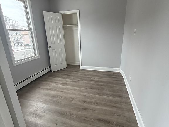 2nd image of 429 John St #2R