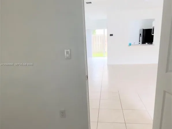 561 NE 5th St, Florida City, FL 33034