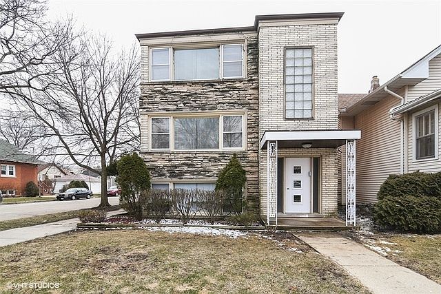 1st image of 5501 W Wilson Ave #2