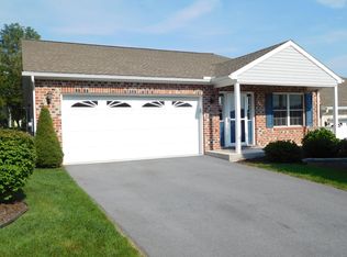 707 Golden Spring Dr, Waynesboro, PA 17268