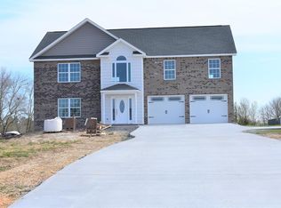 1030 Country Meadows Ln, Dalton, GA 30721