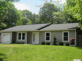 4 Fuller Dr, Ridge, NY 11961