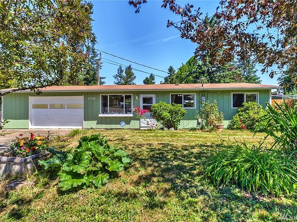 Welcome Home! 3 bedroom, 1 bath starter or downsizing home - one level & only 1 stair! HUGE LOT! No HOA, possible RV parking on the right side of the house behind the fence! 