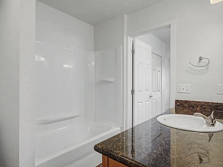 1177 Harrington Ave NE — Photo 12