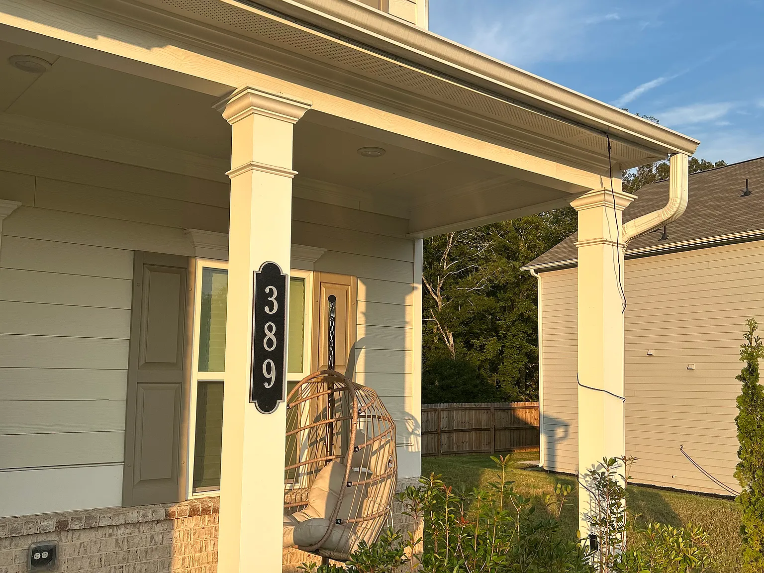 389 Roxeywood Way — Photo 2