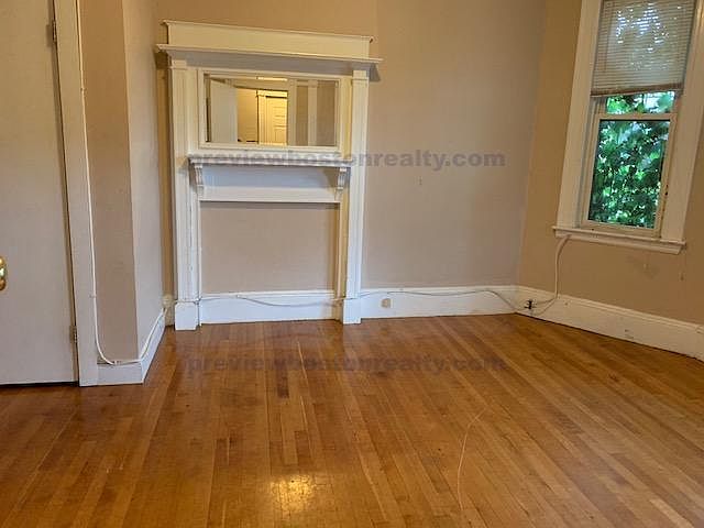 2nd image of 30 Fordham Rd #L3