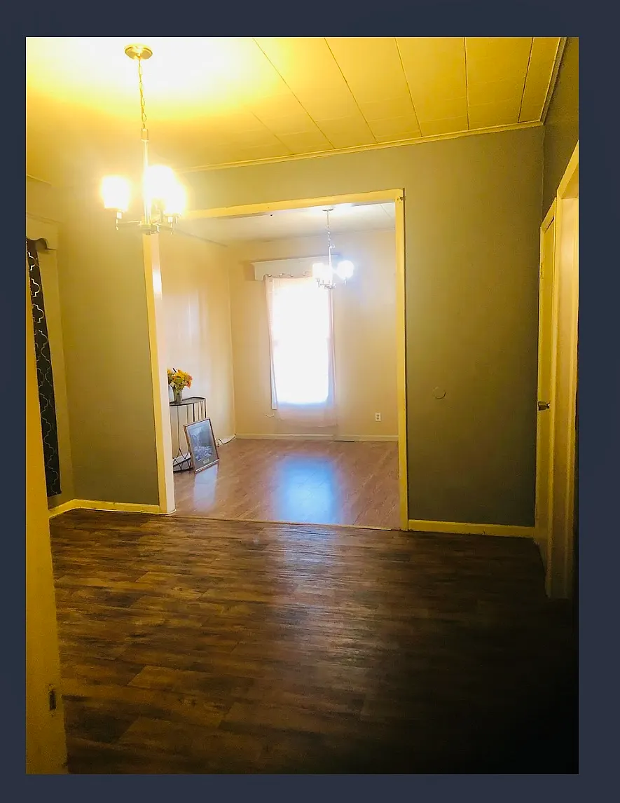 2 bed, 1100 sqft, $1,100 — Photo 3