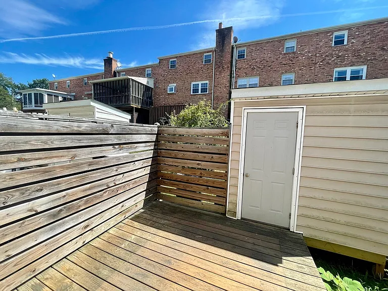 1450 Ashbourne Dr — Photo 11