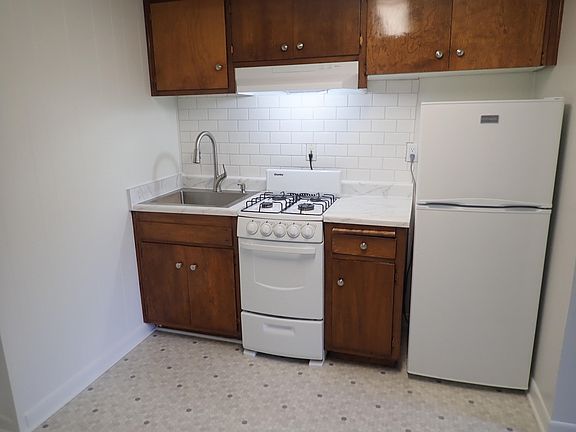 4th image of 314 W Canon Perdido St APT 9