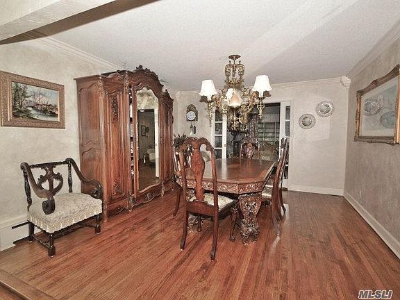 5th image of 11 Cambridge Dr