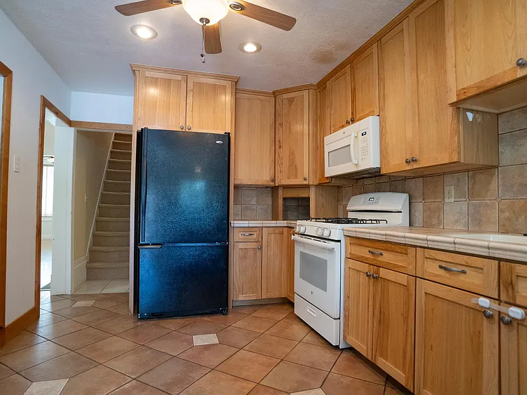 1213 S Windsor St — Photo 24