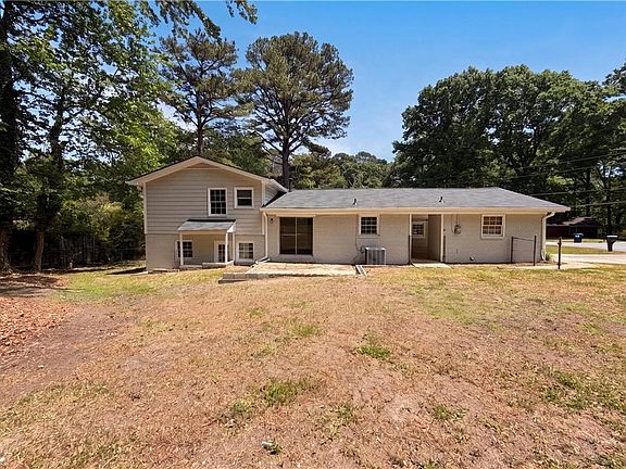 5th image of 2650 Oxbow Way SW