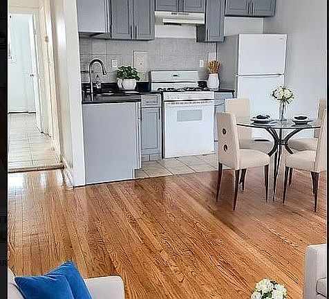 4th image of 50-22 43rd St