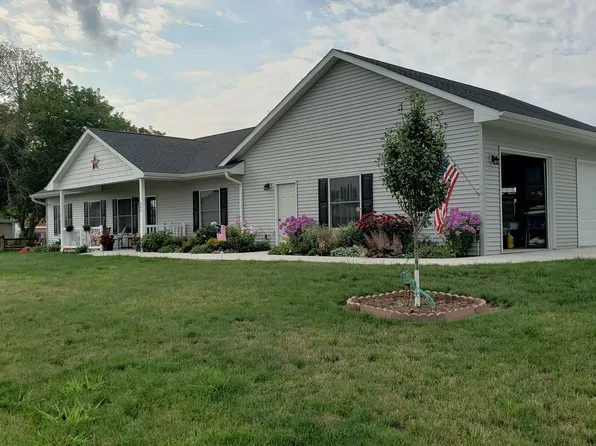 506 Cedar St, Adair, IA 50002